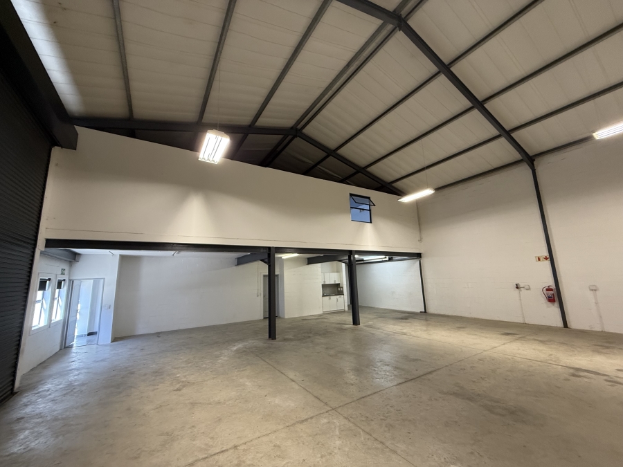 To Let Commercial Property for Rent in Rivergate Western Cape